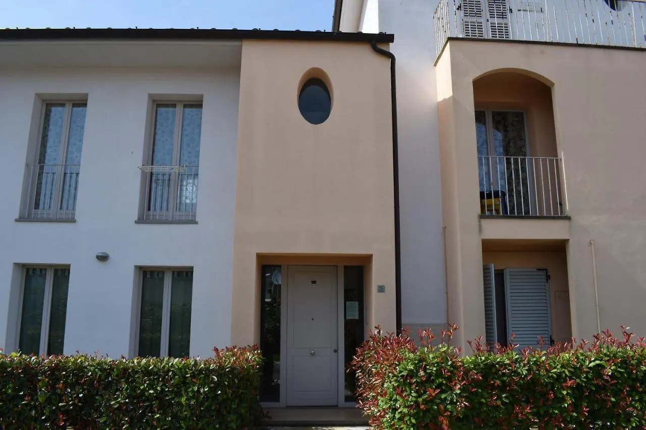 Holiday And Art Casa Boulogne 0*,  Italy